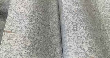鞍山芙蓉白S型拉丝面路沿石