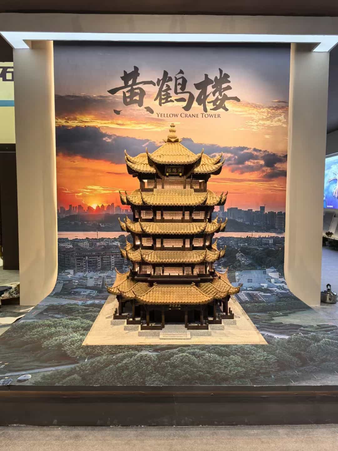 鞍山仿古石文创作品-黄鹤楼