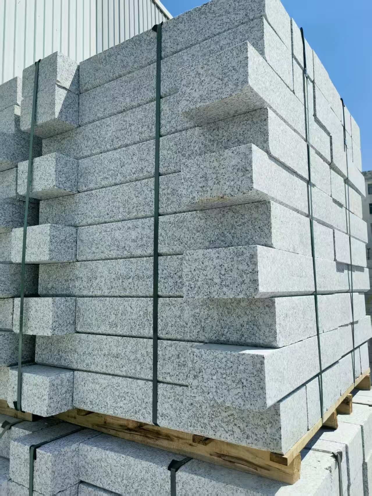 鞍山 路沿石颜色均匀、尺寸标准