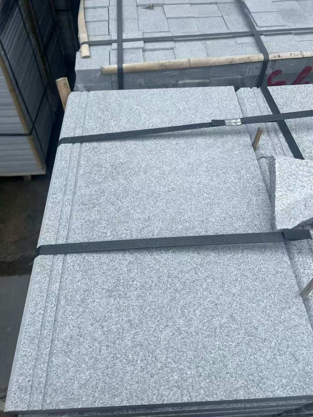 鞍山 芝麻灰火烧面拉槽台阶