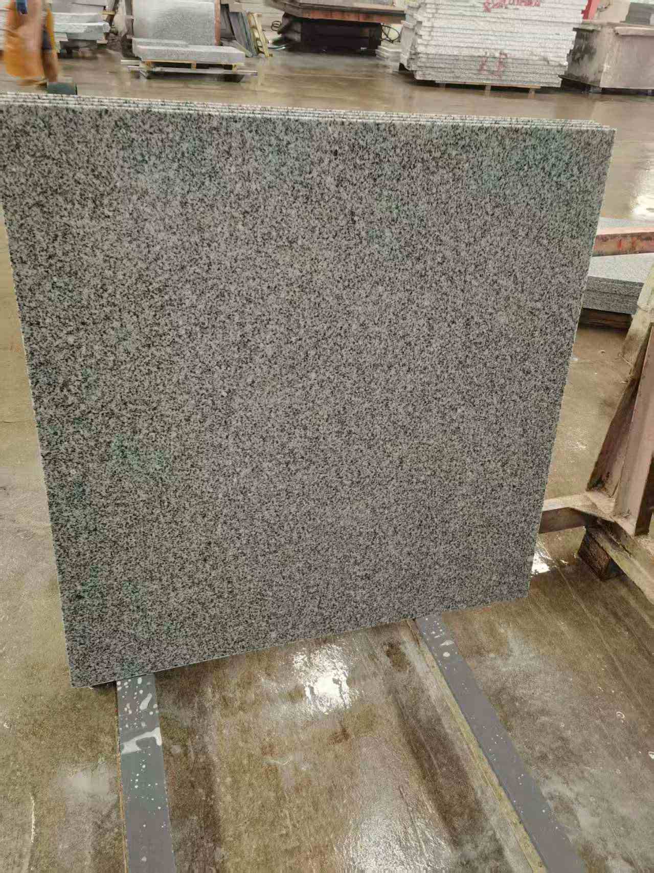 鞍山 芝麻白光面900*900，高地铁标准